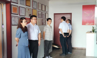 区委常委、组织部部长黄曌一行到连芯科技研究院调研指导