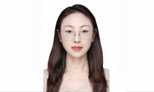 周万丽/总经办主任